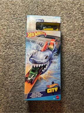 NEW! Hot Wheels City Shark Launcher Playset - Blue/Orange